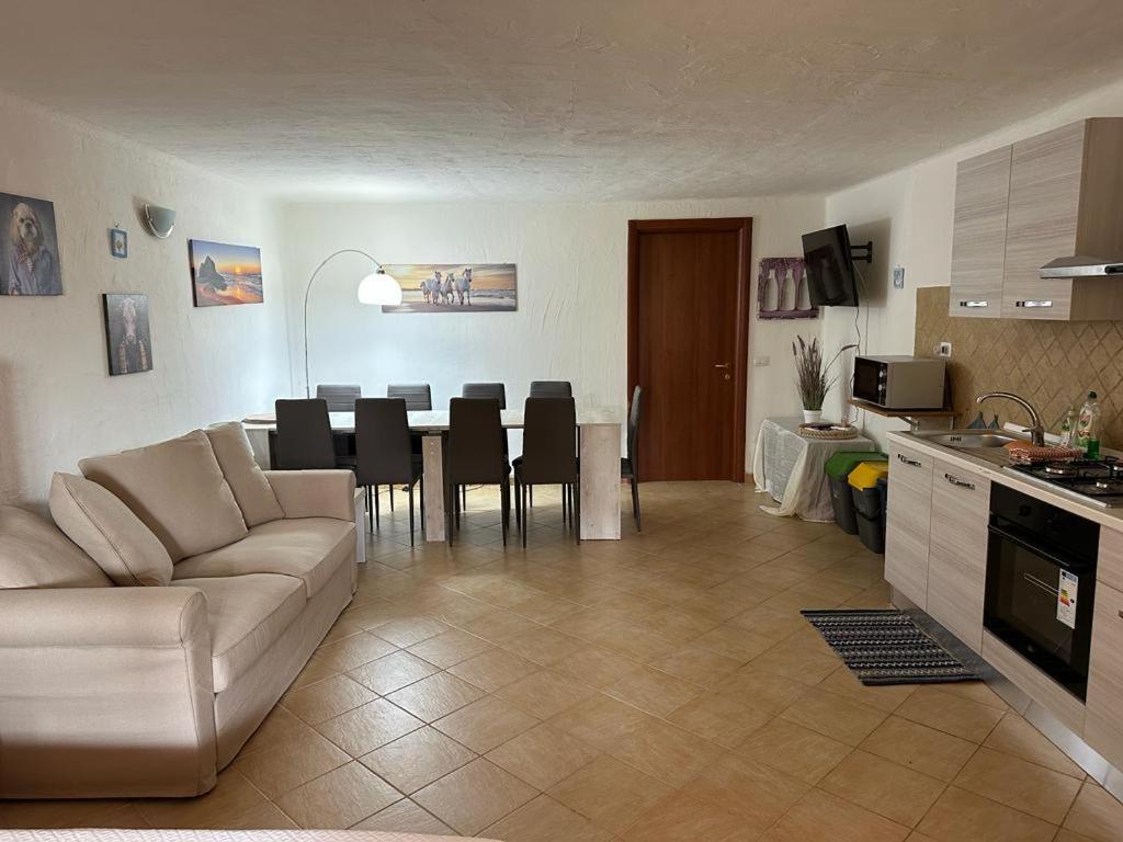 Lightblue-Celeste Central Apartment In Porto Rotondo Dış mekan fotoğraf